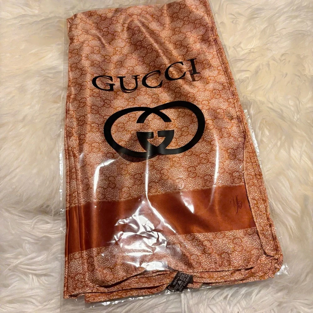 Gucci twill silky brown scarf 35x35 ‼️LAST ONE LEFT